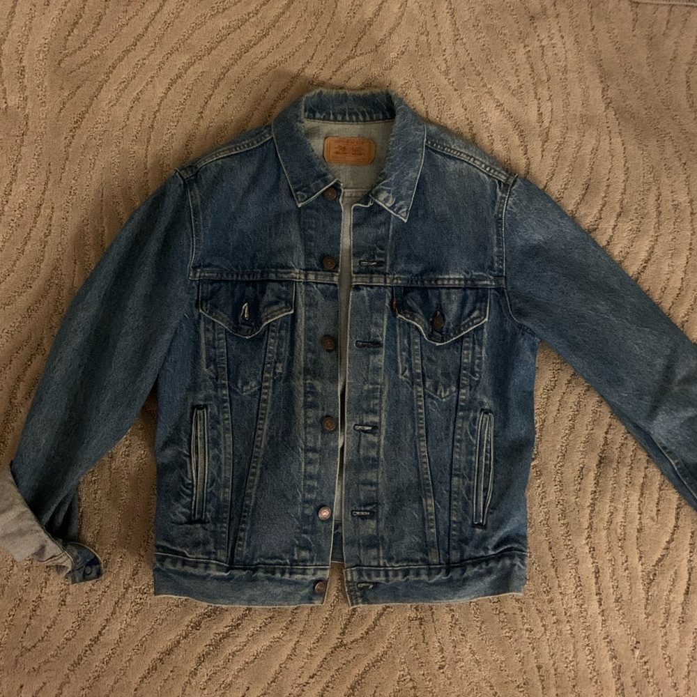 VINTAGE Levi’s jean jacket